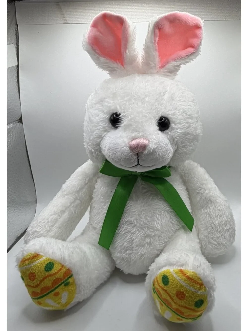 Hallmark White Bunny Rabbit Plush Stuffed Animal Easter Egg Feet Green Bow 10